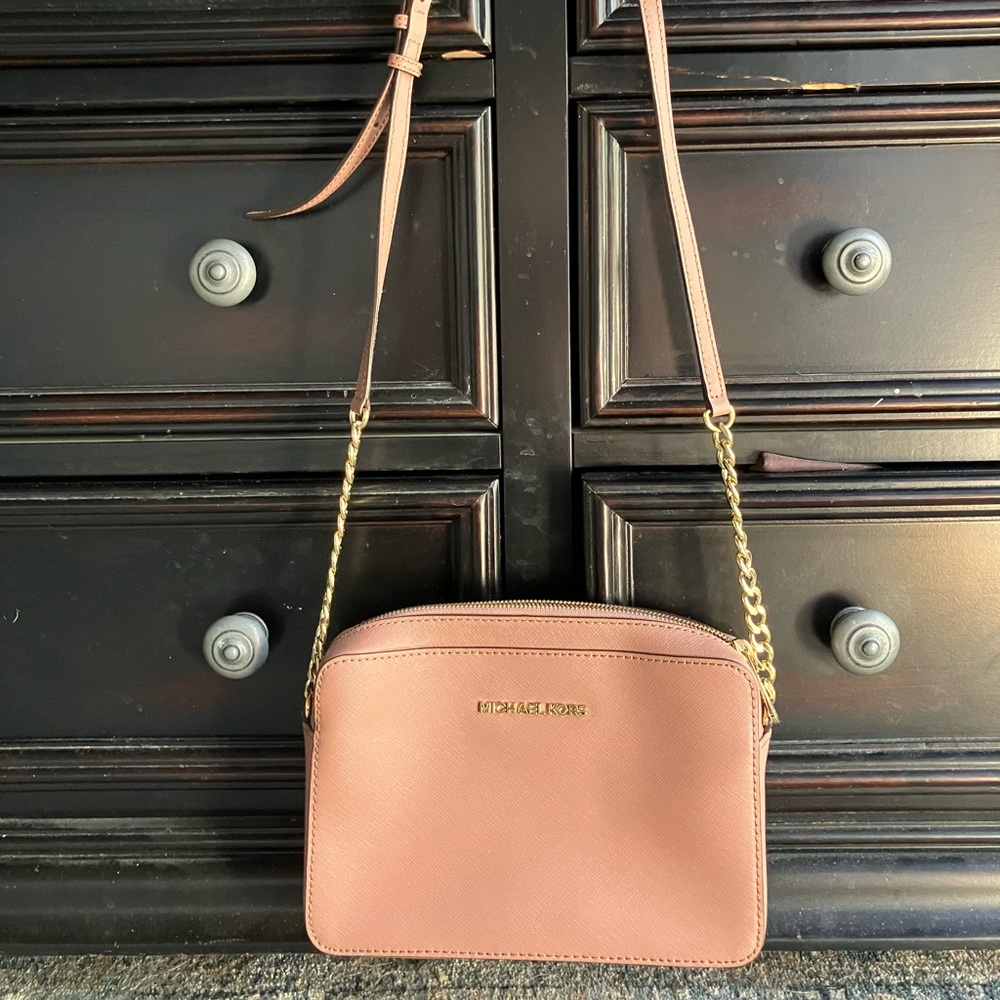 Michael kors crossbody bag